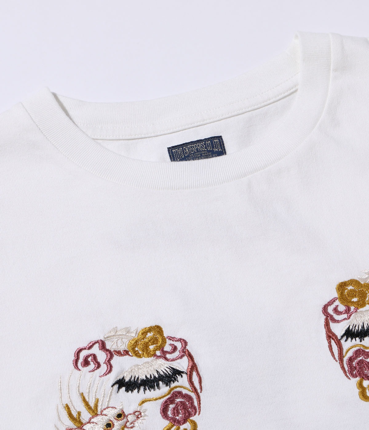 Lot No. TT79389 / SUKA T-SHIRT EMBROIDERED ��RISING DRAGON��