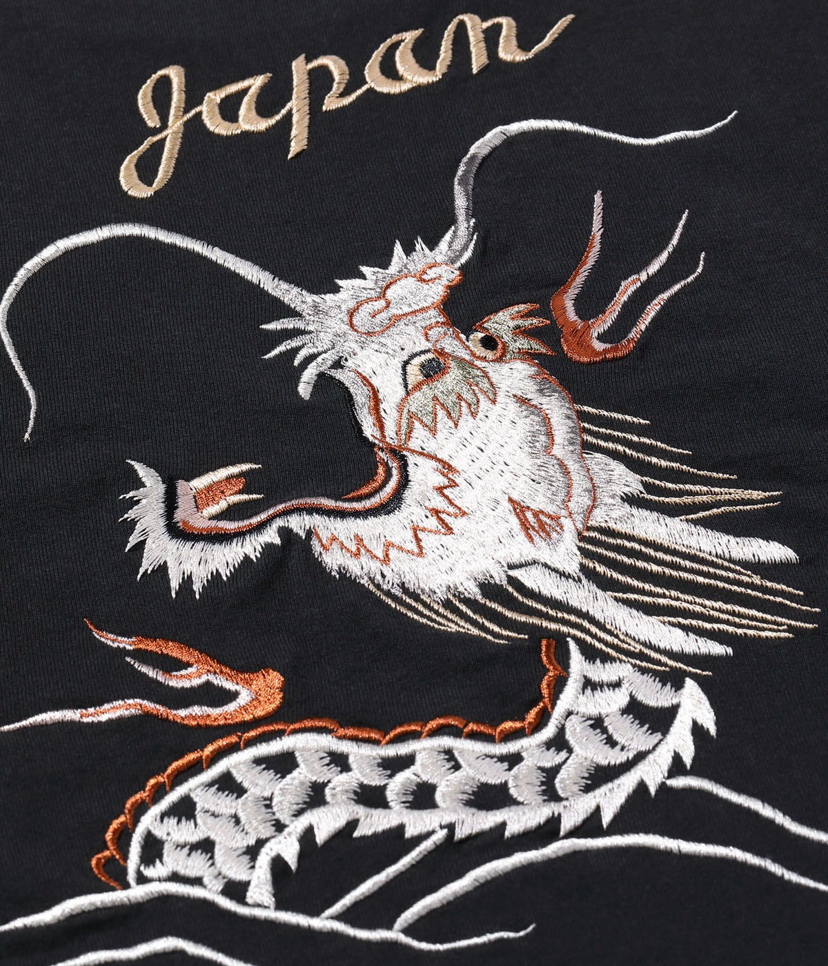 Lot No. TT79389 / SUKA T-SHIRT EMBROIDERED ��RISING DRAGON��