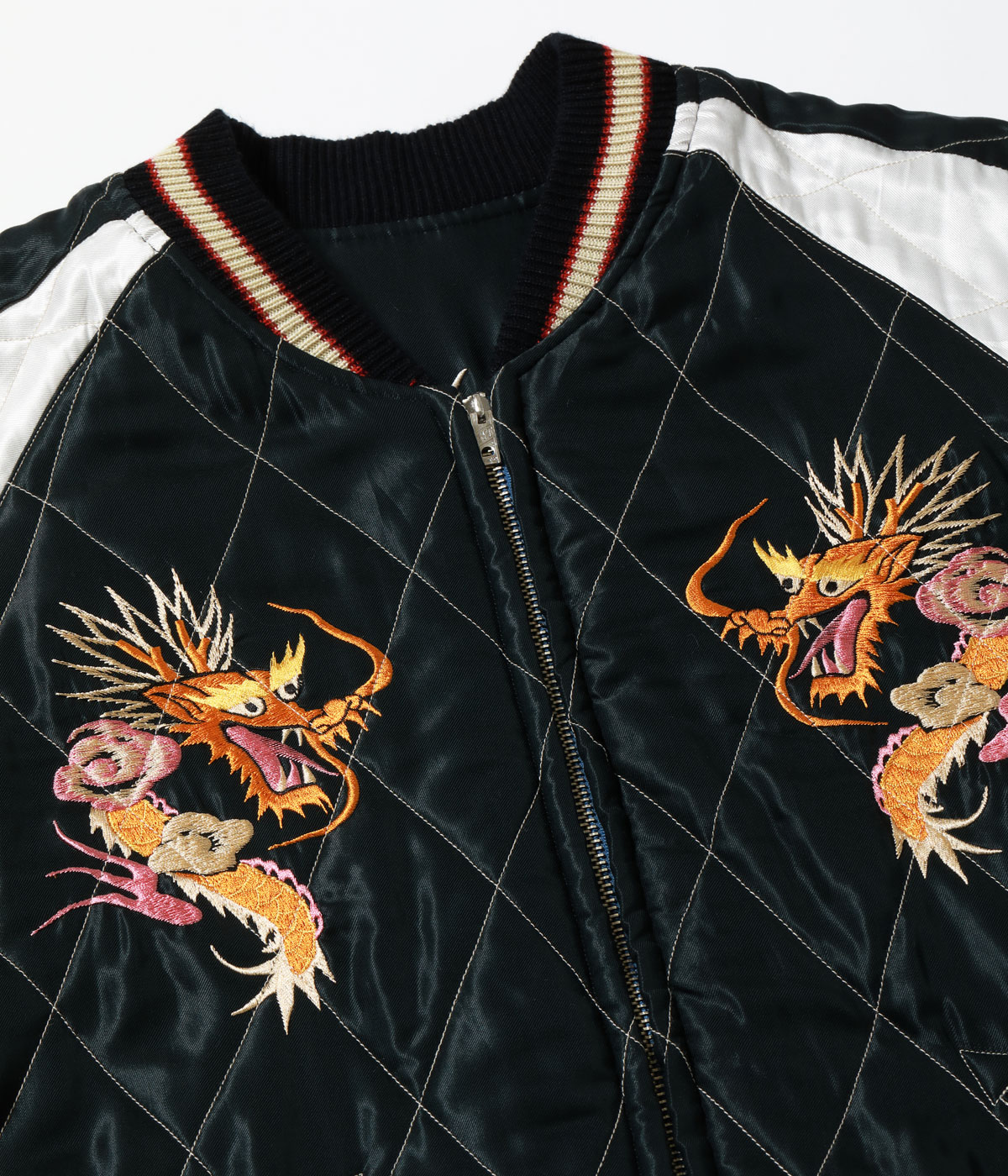 Lot No. TT15973-219 / Mid 1950s Style Acetate Quilted Souvenir Jacket ��WHITE TIGER�� �� ��DUELLING DRAGONS��