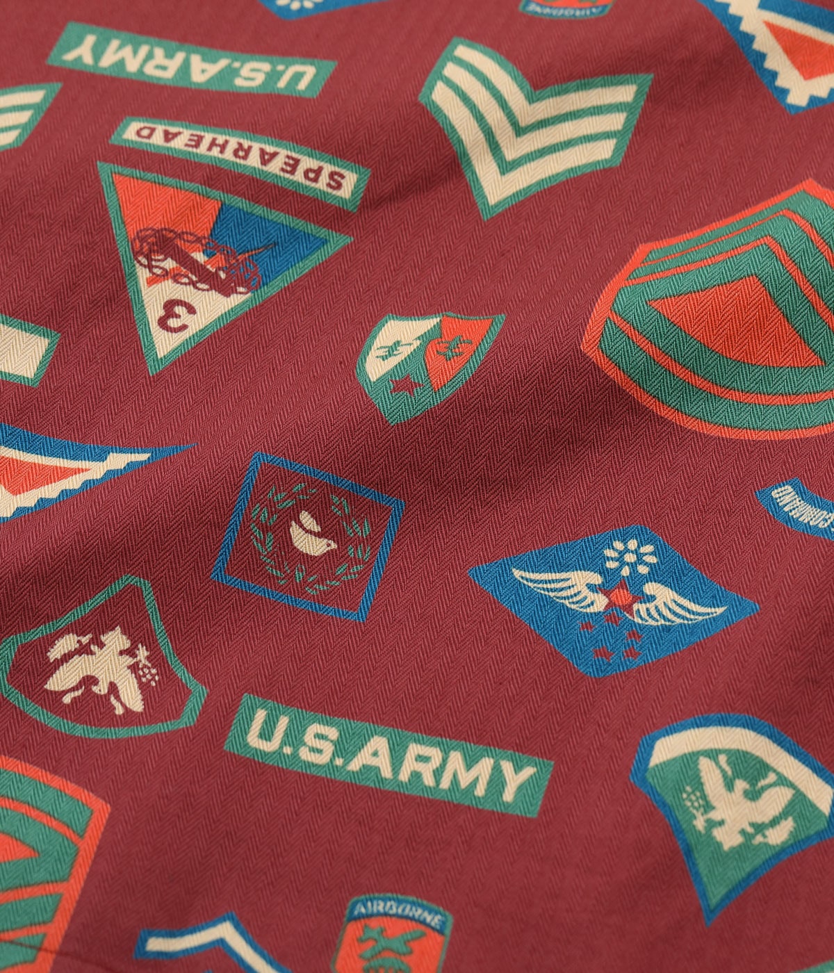 Lot No. SS39696 / COTTON HERRINGBONE HAWAIIAN SHIRT ��INSIGNIA OF ARMY��
