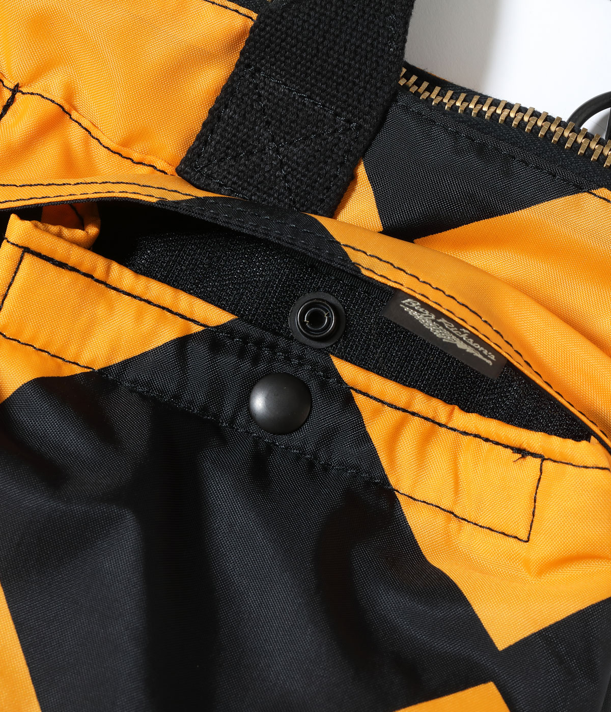 Lot No. BR02860 / LINE CREWMAN HELMET BAG