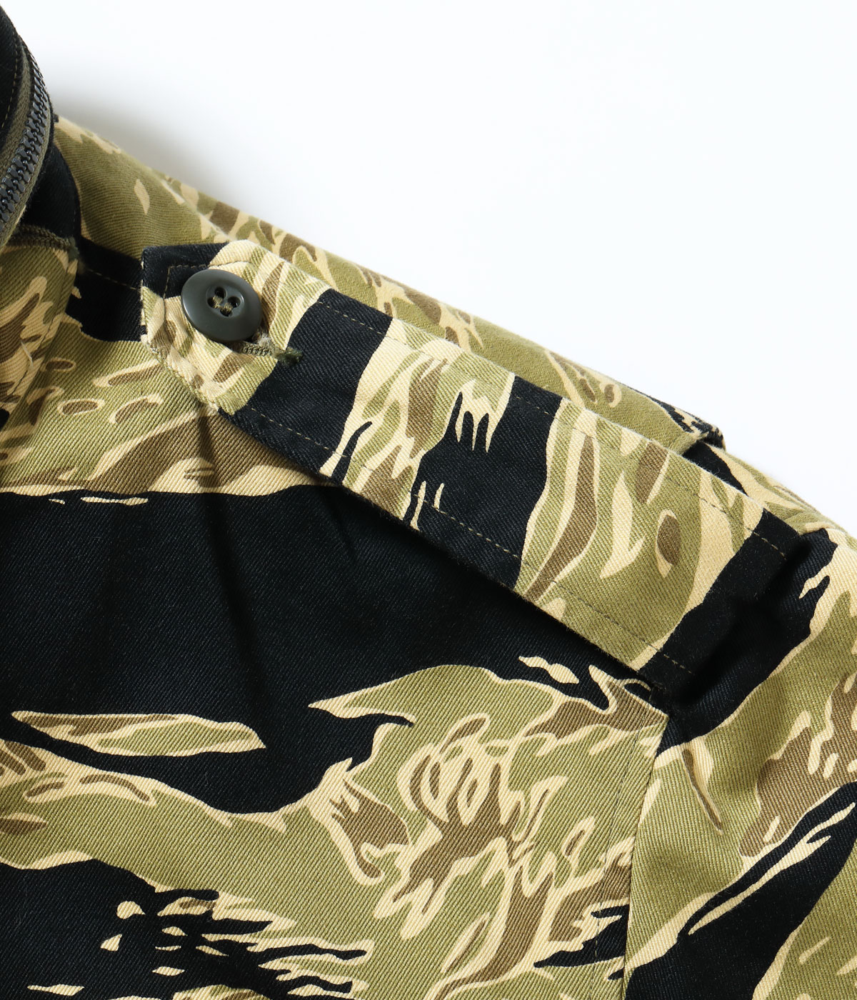 Lot No. BR15885 / JACKET, MAN'S FIELD, M-65 TIGER CAMOUFLAGE CIVILIAN MODEL