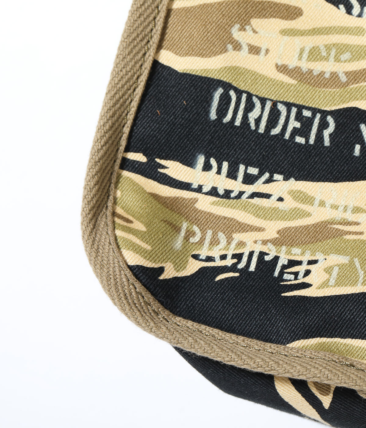 Lot No. BR02878 / SUIT-PNEUMATIC ANTI-G, TYPE G-3A TIGER CAMOUFLAGE BAG