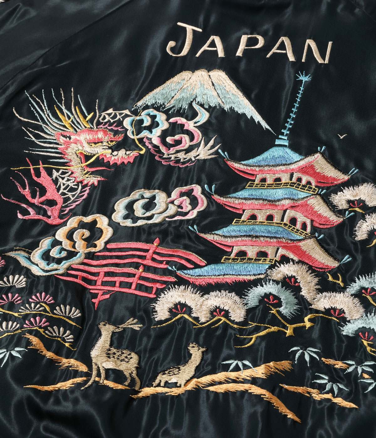 Lot No. TT15791-159 / Early 1950s Style Acetate Quilted Souvenir Jacket WHITE TIGER  LANDSCAPE