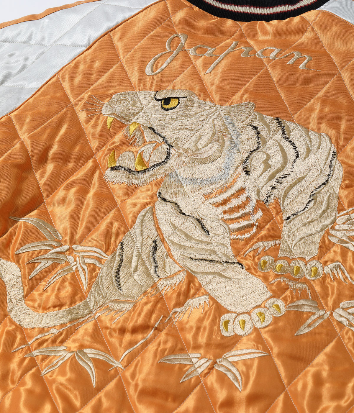 Lot No. TT15791-159 / Early 1950s Style Acetate Quilted Souvenir Jacket WHITE TIGER  LANDSCAPE