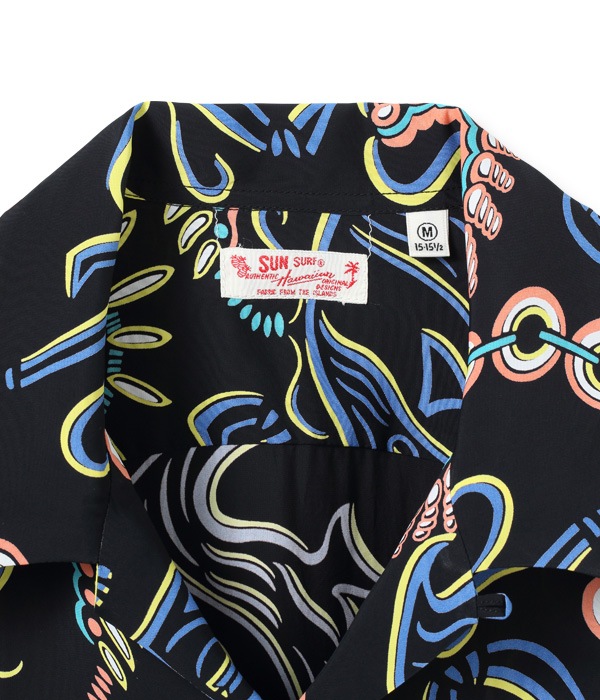 Lot No. SS38811 / RAYON HAWAIIAN SHIRT ��PARADISE PICTOGRAPH��