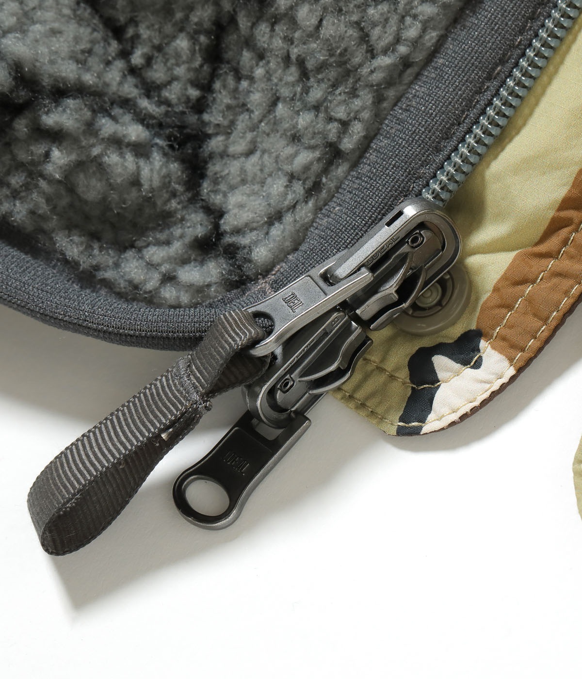 Lot No. SS15829 / SURFRIDERS REVERSIBLE BOA JACKET