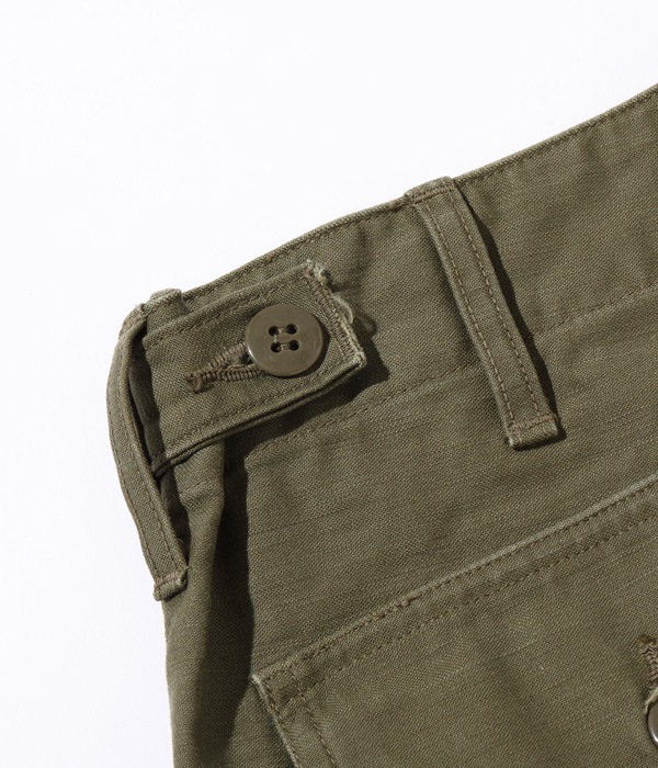 Lot No. BR51735 / TROUSERS, MEN'S, COTTON SATEEN OLIVE GREEN QM SHADE 107, TYPE , CLASS SHORTS