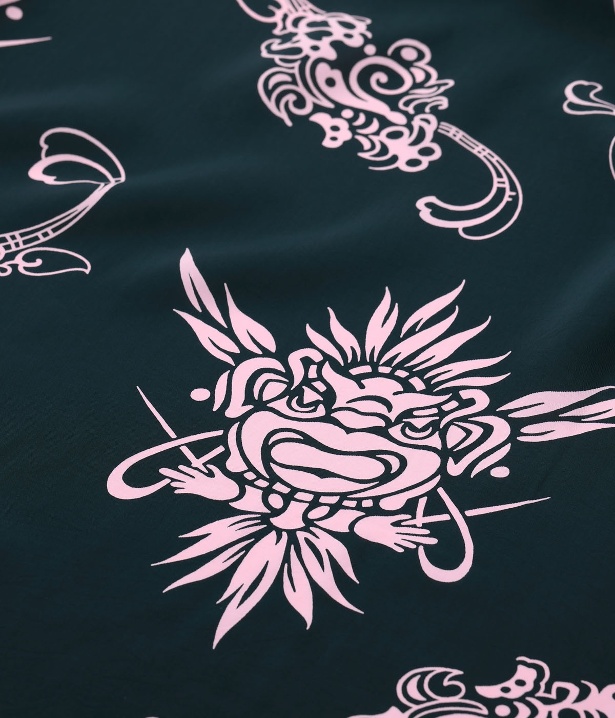 Lot No. SS39611 / RAYON HAWAIIAN SHIRT ��INCARNATION OF GOD��