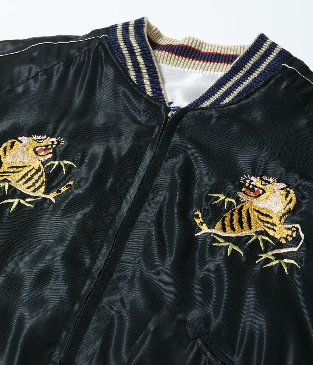 Lot No. TT15542-190 / Early 1950s Style Acetate Souvenir Jacket RED EAGLE  TIGER HEAD