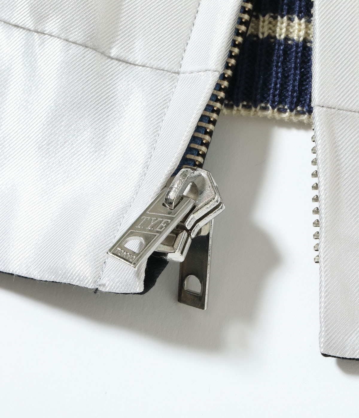 Lot No. TT15542-190 / Early 1950s Style Acetate Souvenir Jacket RED EAGLE  TIGER HEAD