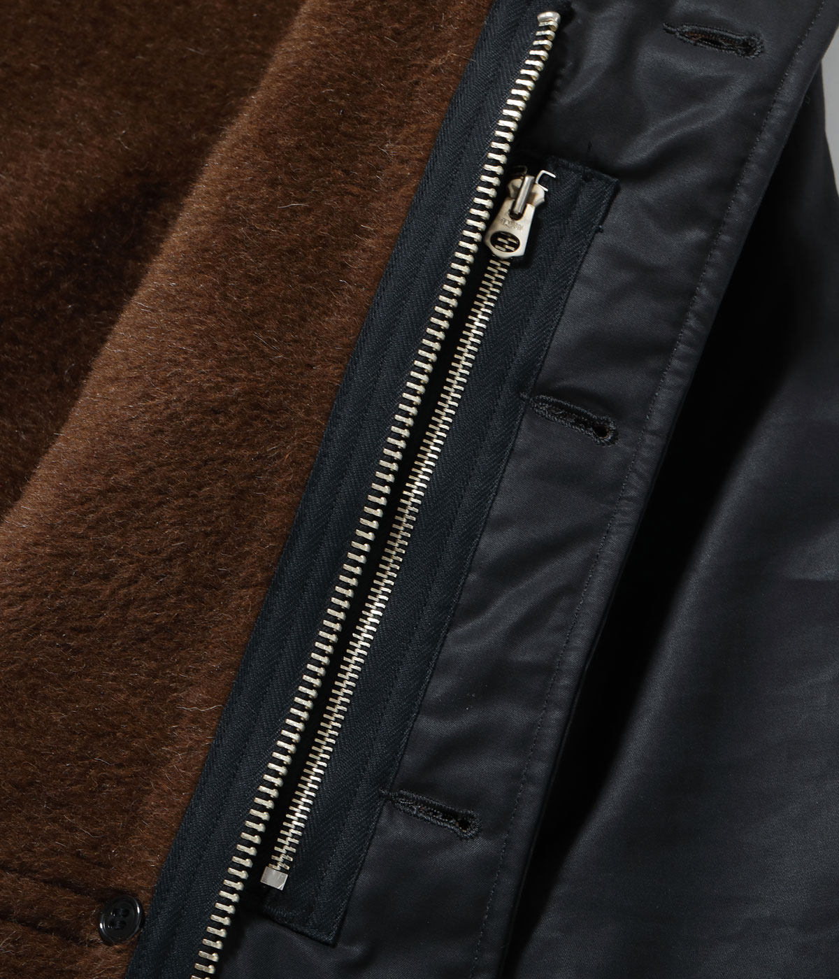 Lot No. BR15777 / WILLIAM GIBSON COLLECTION BLACK AL-1