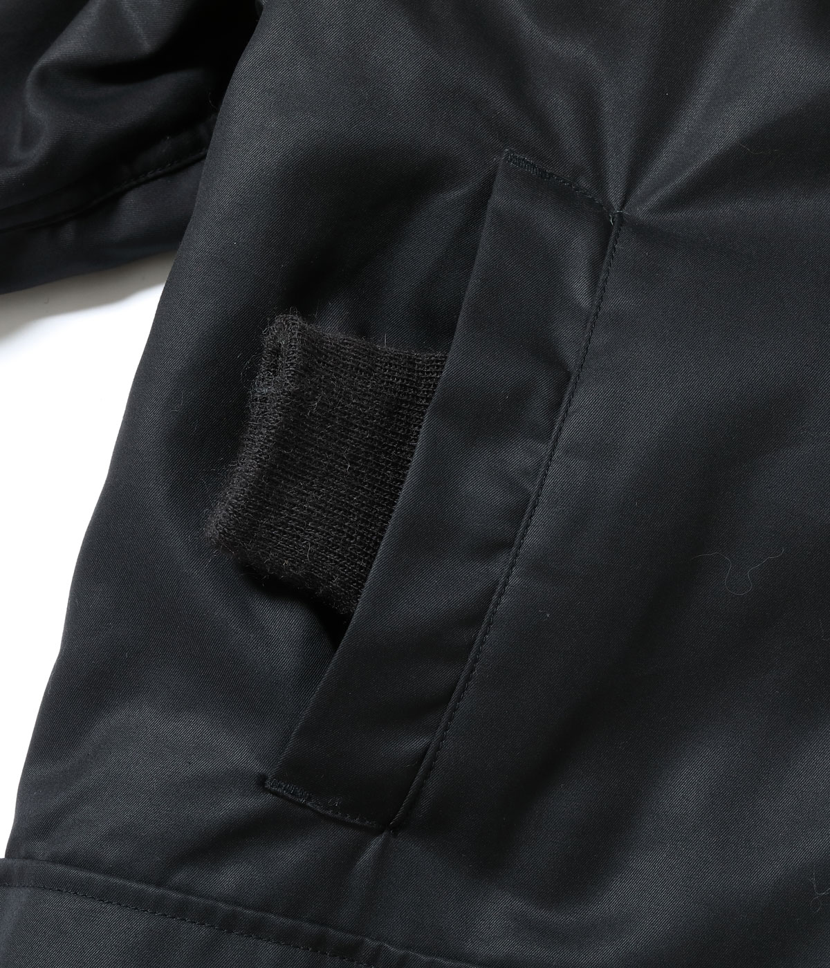 Lot No. BR15777 / WILLIAM GIBSON COLLECTION BLACK AL-1