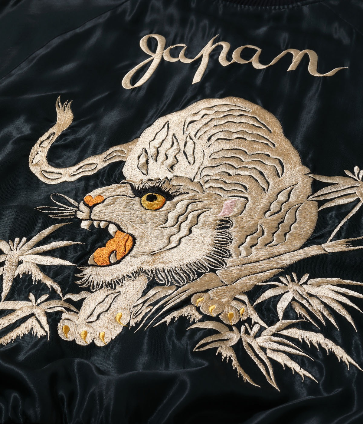 Lot No. TT15790-119 / Mid 1950s Style Acetate Souvenir Jacket ��WHITE TIGER�� �� ��GOLD DRAGON��