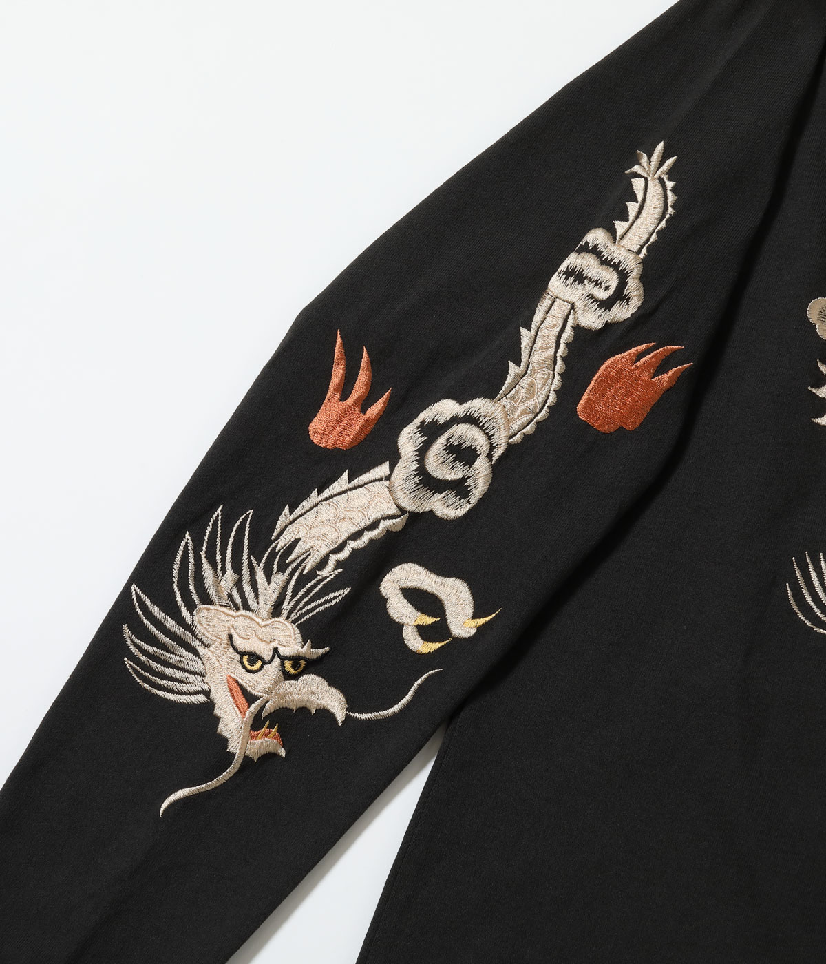 Lot No. TT69819 / LONG SLEEVE SUKA T-SHIRT EMBROIDERED ��DRAGON��