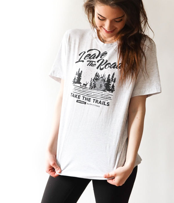 白いティーシャツ