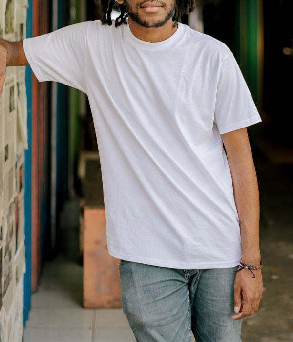 Tシャツ（通常購入と定期購入の表示）
