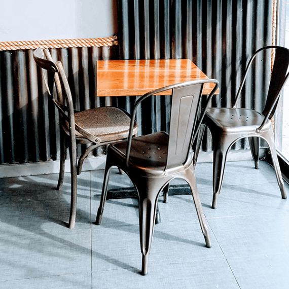 アルミナイト・ライトウェイトチェア