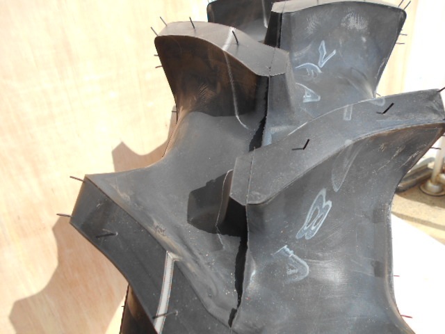 トラクター タイヤ 新品 9.5−24 4PR 韓国製