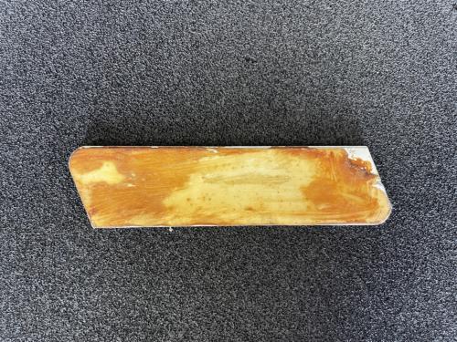 神戸新交通 客室内製造メーカー名板