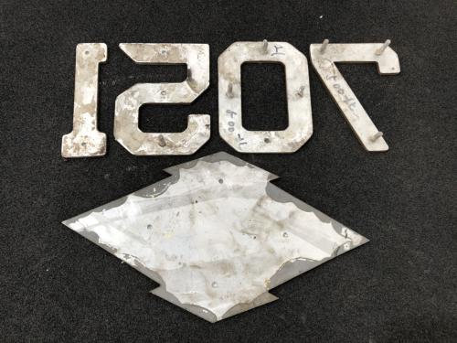 神戸市交通局　側面　車番・局章（1507-2）