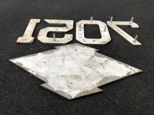 神戸市交通局　側面　車番・局章（1507-2）