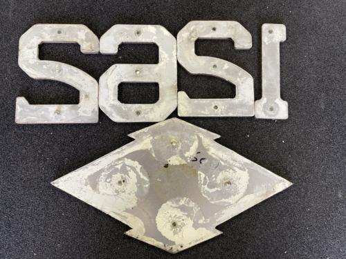 神戸市交通局　側面　車番・局章（2621-1）