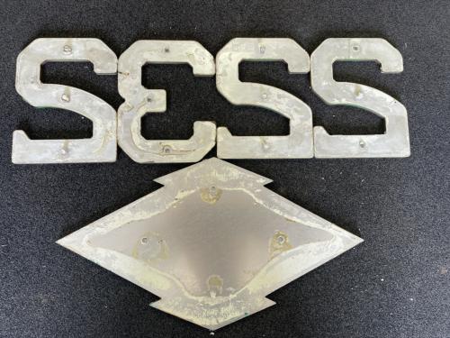 神戸市交通局 側面 車番・局章(2322-2)