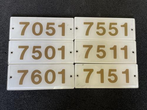 神戸市交通局　客室内 車番表示（7051F編成）