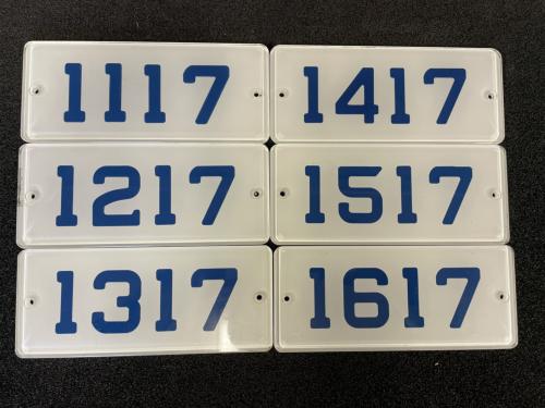 神戸市交通局　客室内 車番表示（17号車）