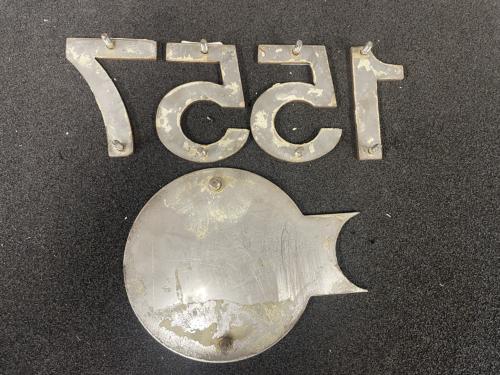 神戸市交通局　側面　車番・局章(7551-1)