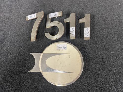 神戸市交通局　側面　車番・局章(7511-2)