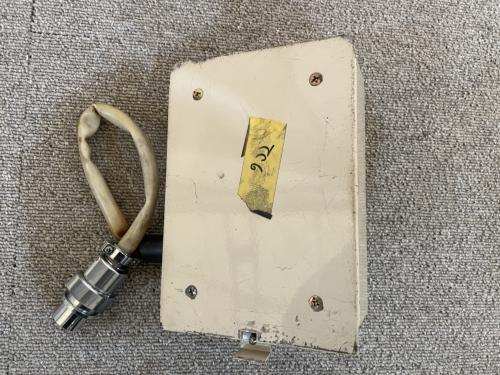 横浜市交通局　減光足踏スイッチ