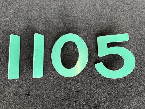 京都市交通局　車号板（1105）