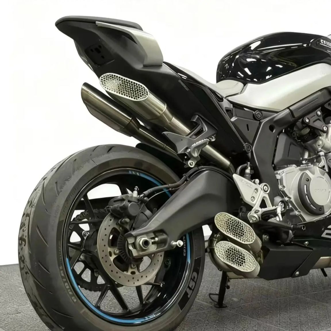 CFMOTO 675SR-R 24-25年 4アウトレットフルエキゾースト