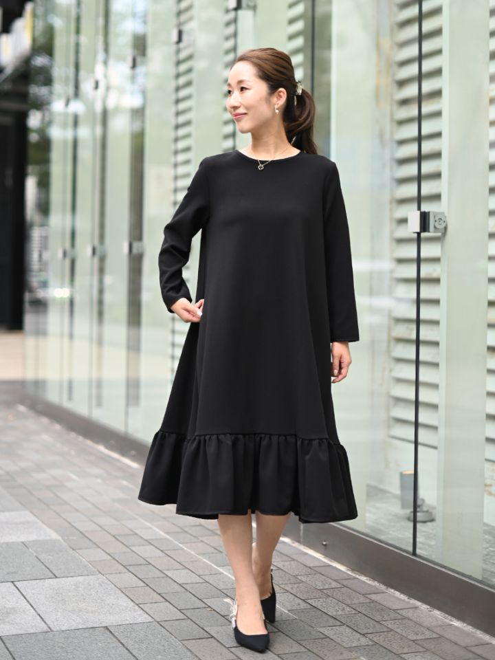 【美品】TREFLE+1 トレフルプラスワン スカラップカラー黒ワンピース TREFLE＋1（トレフルプラスワン） |