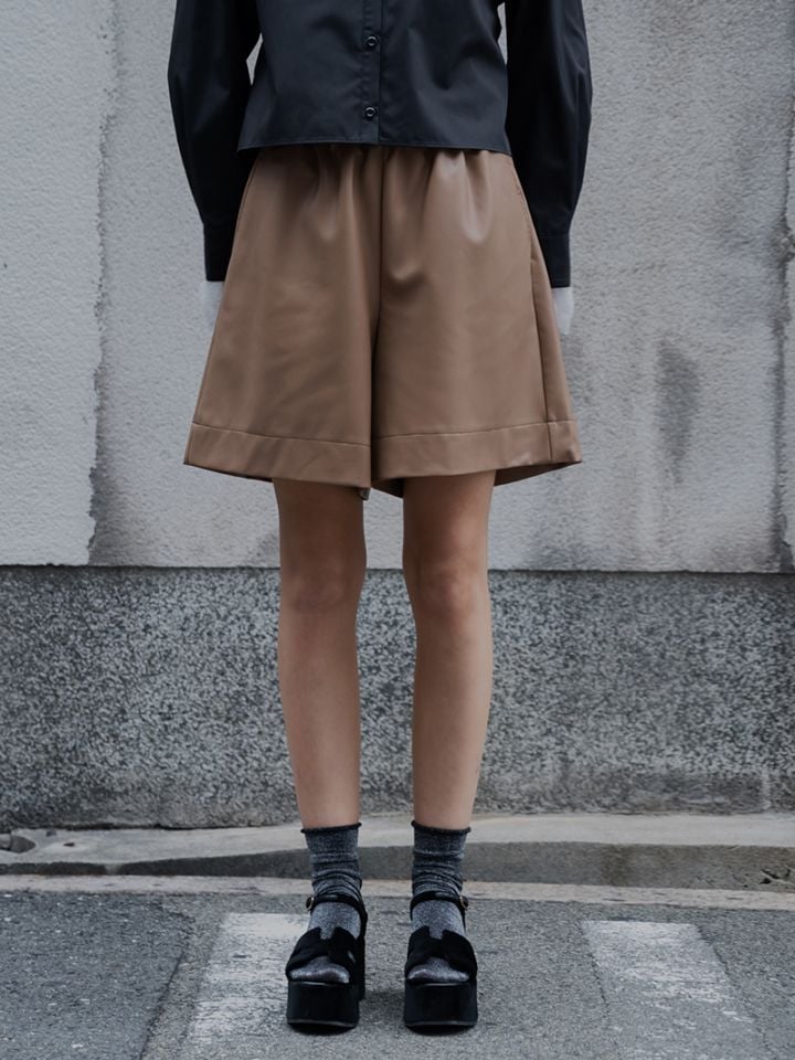 trefle+1 トレフル タックショートパンツ 01 ベージュ タックショートパンツ | Bottoms,ショート | | TREFLE＋1