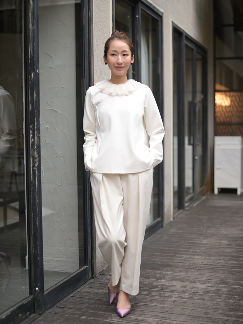 【ユカちん様】trefle+1トレフルプラスワンフェザー襟トップス ユカちん様】trefle+1トレフルプラスワンフェザー襟トップス