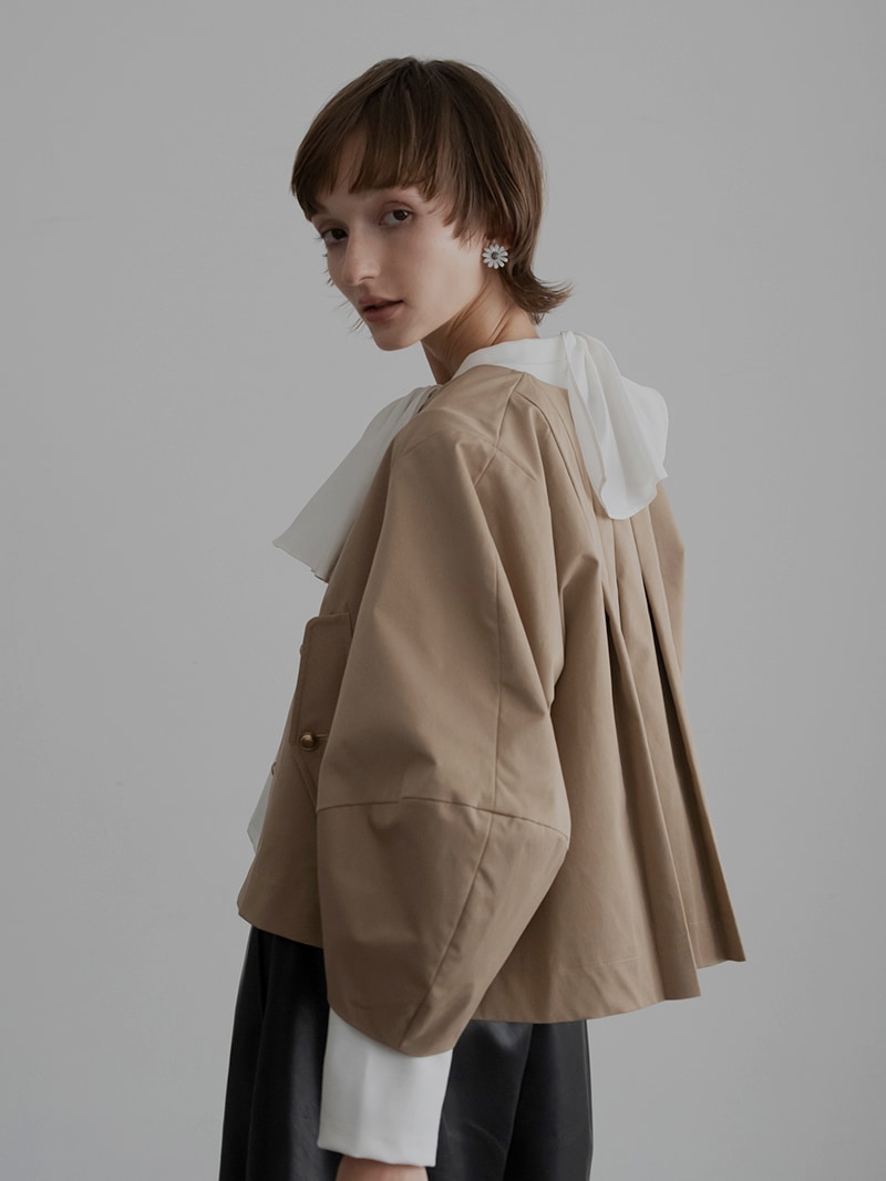 トレフルプラスワン　フリルスクエアトップス トレフルプラスワン フリルスクエアトップス トレフルプラスワン