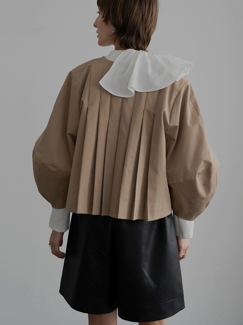 trefleplus フリルスクエアトップス　monotone trefleplus フリルスクエアトップス monotone フリルスクエアトップス