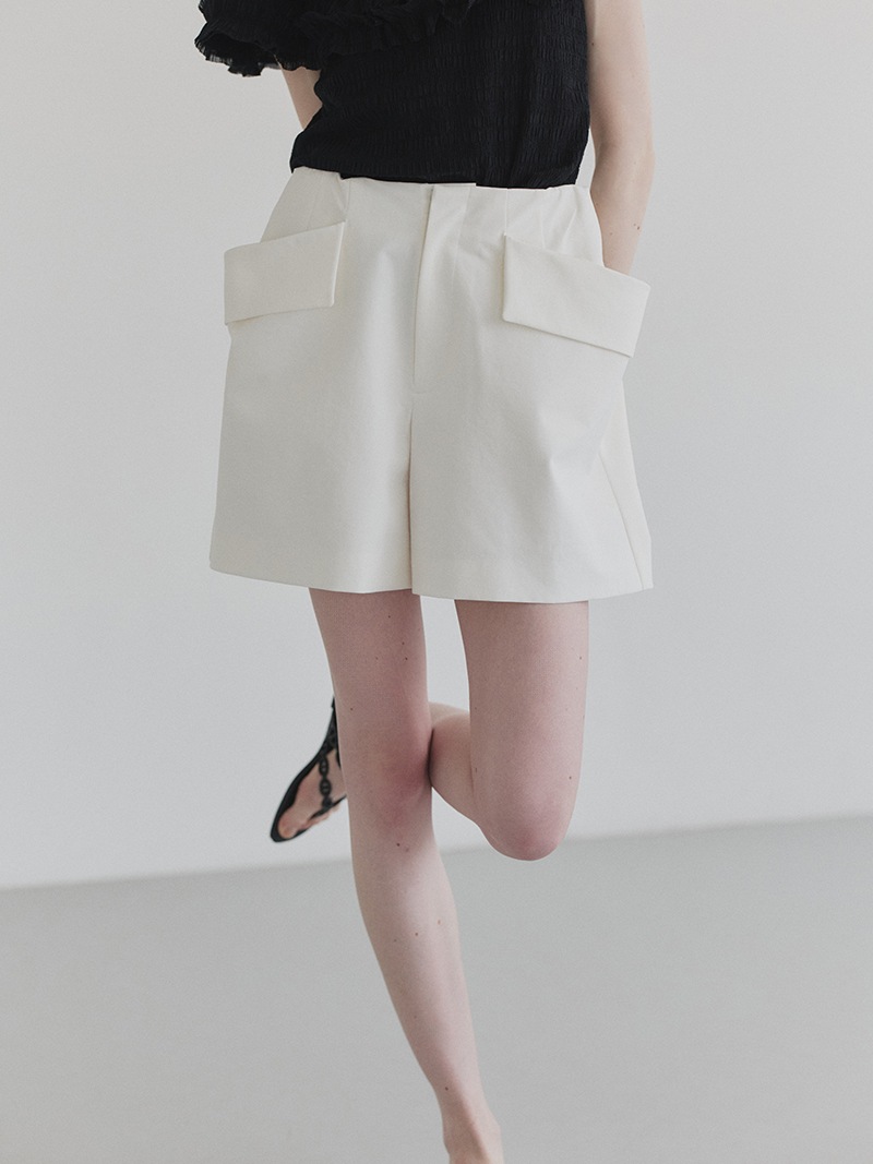 メモリーギャバショートパンツ(WHITE) | Bottoms,ショート