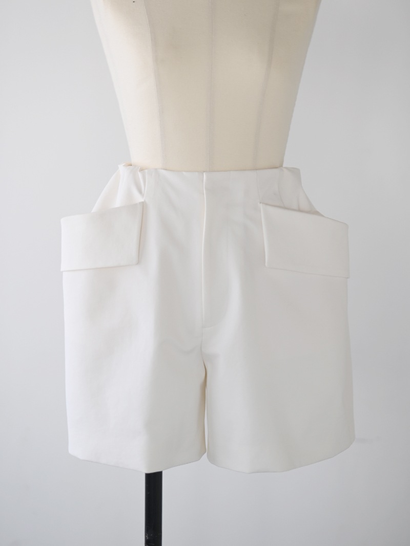 メモリーギャバショートパンツ(WHITE) | Bottoms,ショート