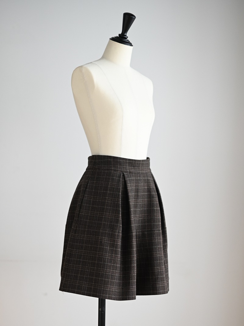 新品♡ TREFLE＋1 トレフルプラスワン　タックショートパンツ　02 タックショートパンツ | Bottoms,ショート | | TREFLE＋1