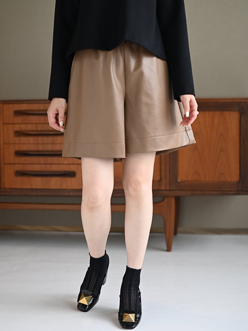 trefle+1 トレフル タックショートパンツ 01 ベージュ タックショートパンツ | Bottoms,ショート | | TREFLE＋1