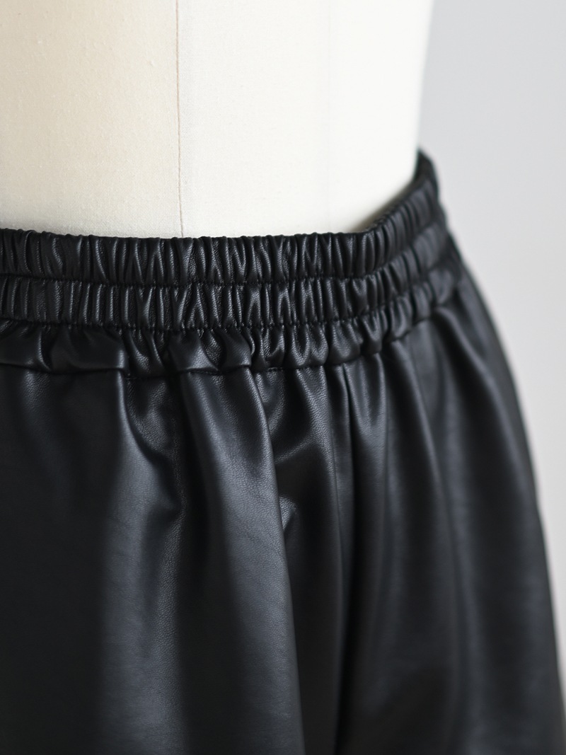 レザーライクショートパンツ | Bottoms,ショート | | TREFLE＋1