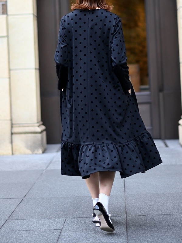 トレフルプラスワン*水玉ロングワンピース　フレア　長袖　ドット トレフルプラスワン*水玉ロングワンピース フレア 長袖 ドット ドット