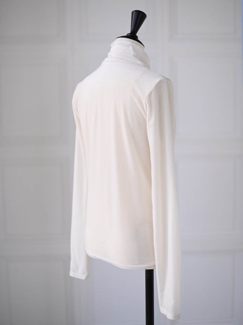 トレフルプラスワン trefle+1 ふわふわベスト　ホワイト トレフルプラスワン trefle+1 ふわふわベスト新品未使用