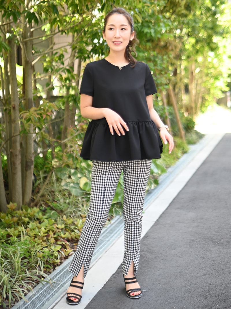 【新品】trefle+1 ブラック フリル付き 半袖トップス 新品】trefle+1 ブラック フリル付き 半袖トップス