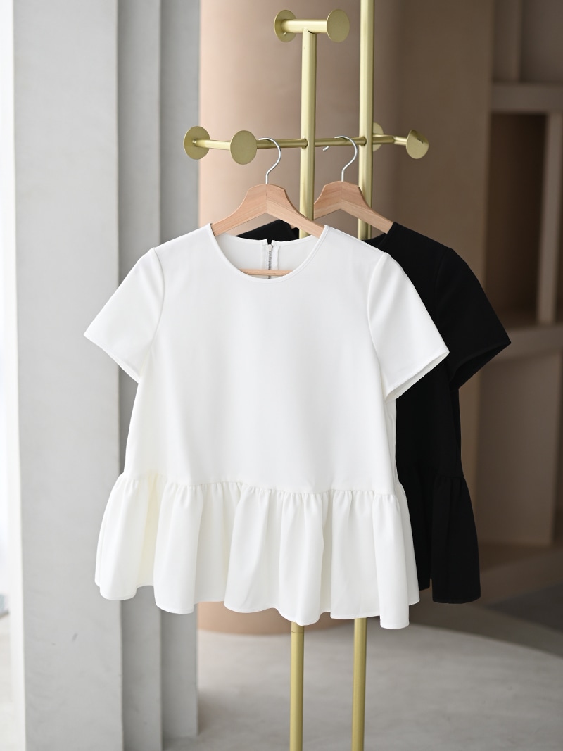 【新品】trefle+1 ブラック フリル付き 半袖トップス NEWクラウドトップス～半袖 | Tops,トップス | | TREFLE＋1