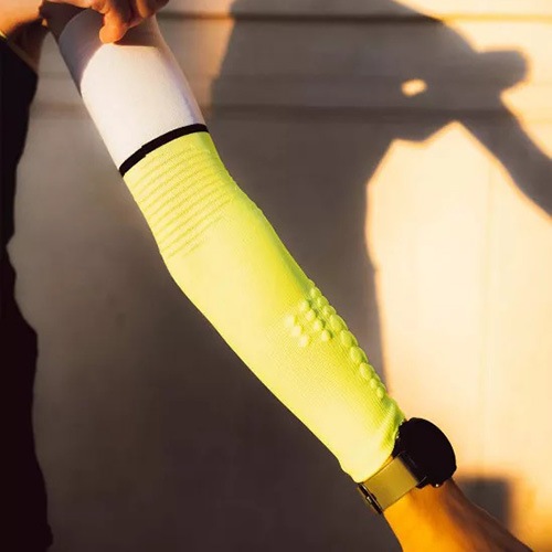 COMPRESSPORT�ʥ���ץ쥹�ݡ��ġ˥�����ե����� ����ȥ�饤�ȡڥ����५�С���